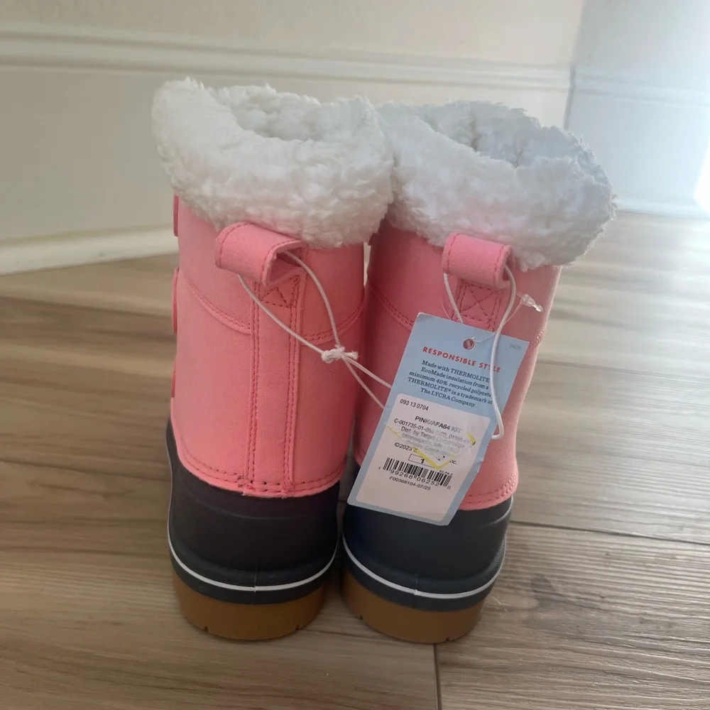 Cat and Jack Girls Pink and Black Winter Snow Boots with Faux Fur Lining Size 1
